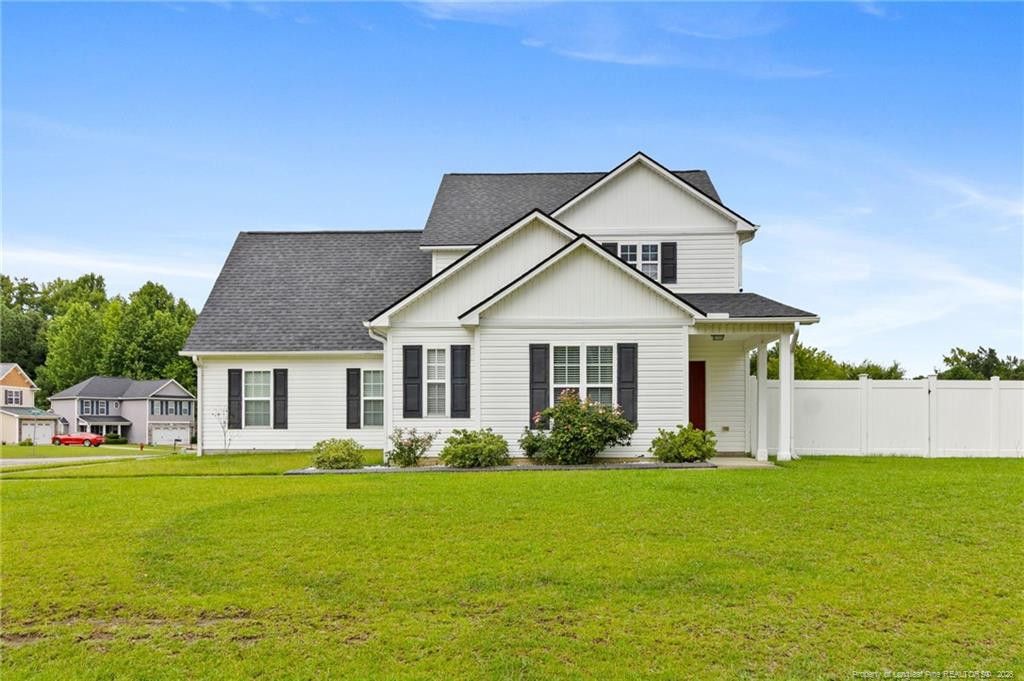 118 Newport Court, Raeford, NC 28376
