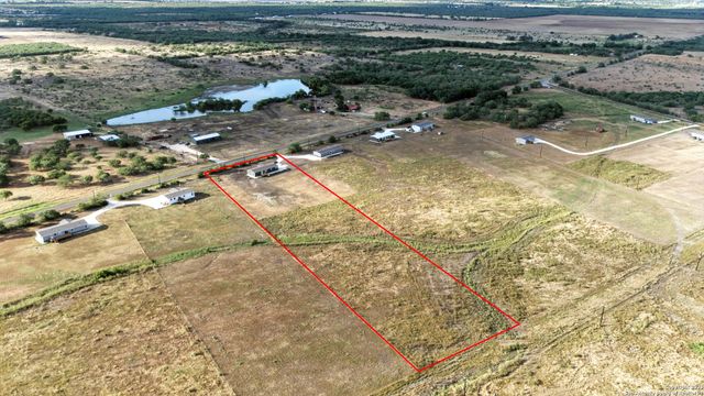2553 FM 1332, Jourdanton, TX 78026