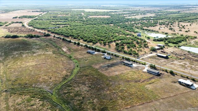 2553 FM 1332, Jourdanton, TX 78026