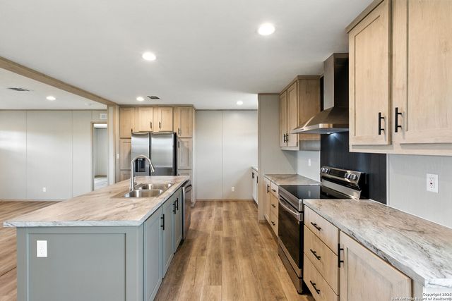 2553 FM 1332, Jourdanton, TX 78026