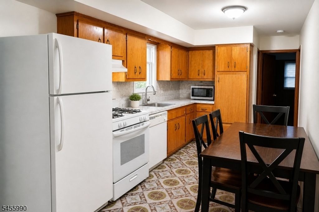 114 Cross St, East Newark Boro, NJ 07029 — photo 3