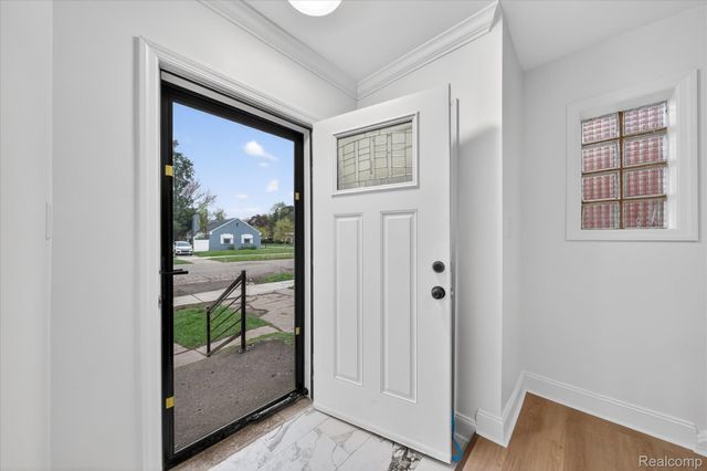 12819 Pembroke Avenue, Detroit, MI 48235