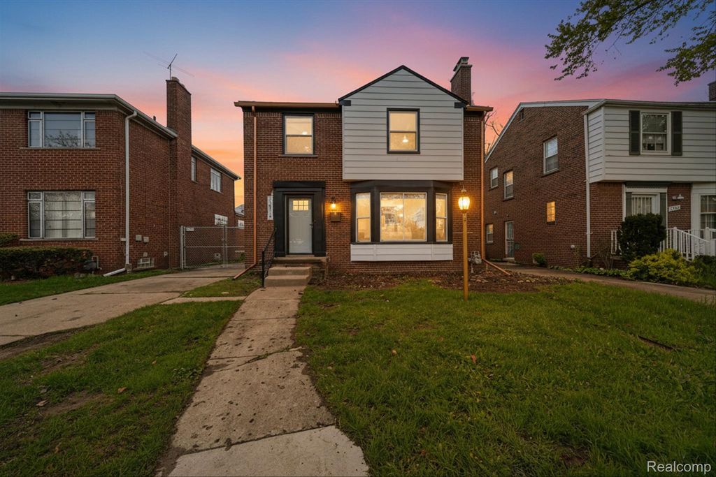 12819 Pembroke Avenue, Detroit, MI 48235
