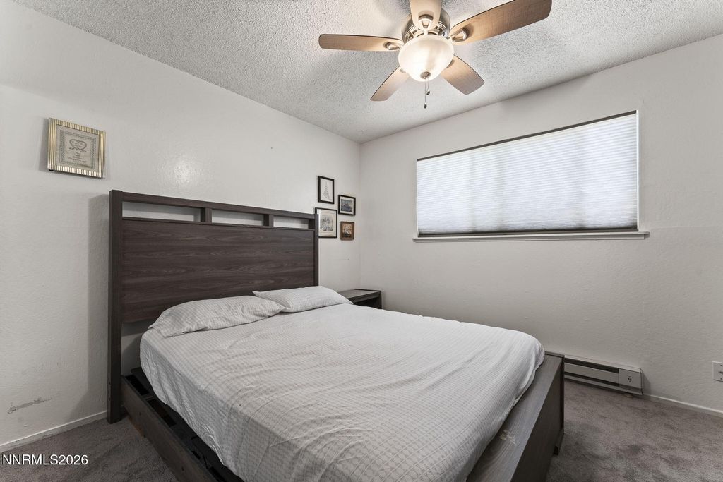 Image 10 of property listing at 661 Oakwood Drive APT 3, Sparks, NV 89431