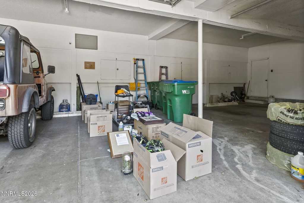 Image 15 of property listing at 661 Oakwood Drive APT 3, Sparks, NV 89431