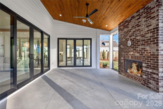 1316 Holmes Drive, Charlotte, NC 28209