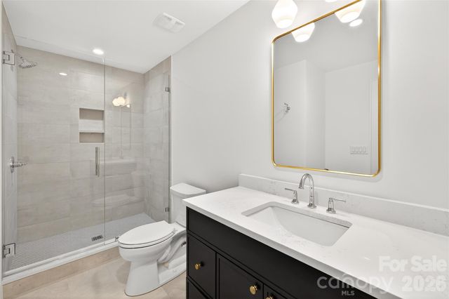 1316 Holmes Drive, Charlotte, NC 28209