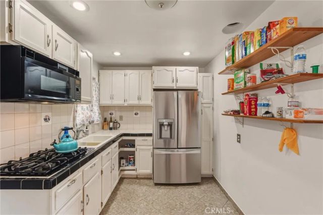 1123 Electric Avenue, Gardena, CA 90248