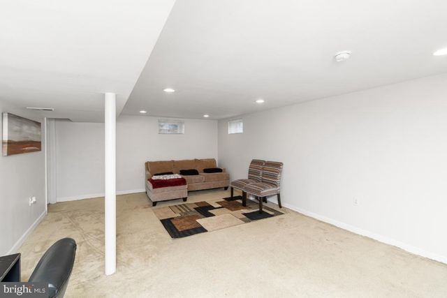 7211 BELTZ DR, District Heights, MD 20747