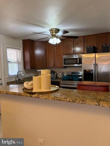 7211 BELTZ DR, District Heights, MD 20747