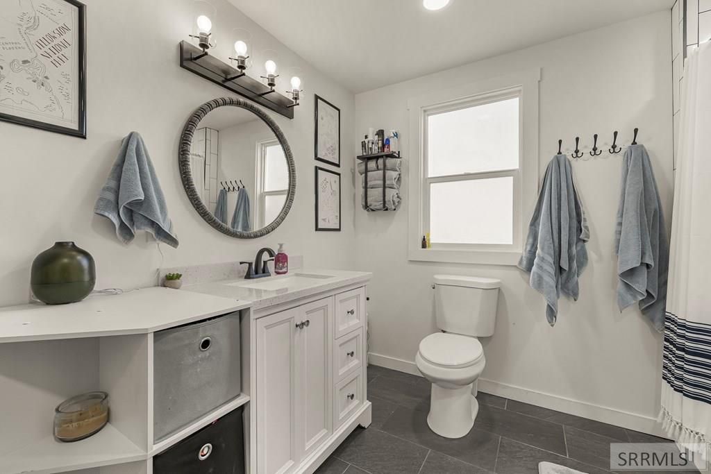 Image 12 of property listing at 537 1st W, Ririe, ID 83443