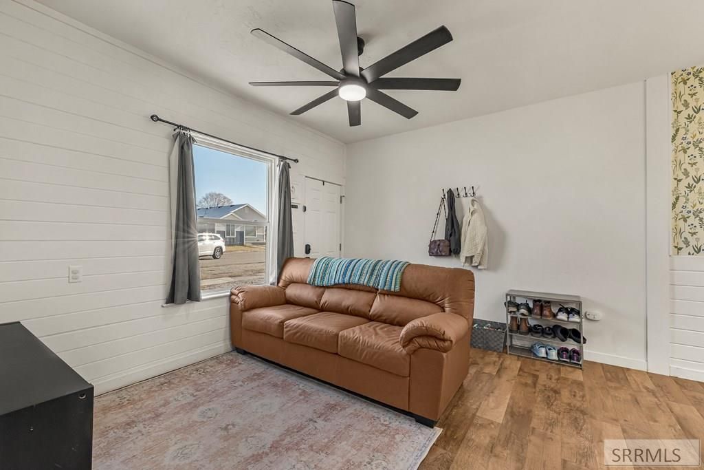 Image 4 of property listing at 537 1st W, Ririe, ID 83443