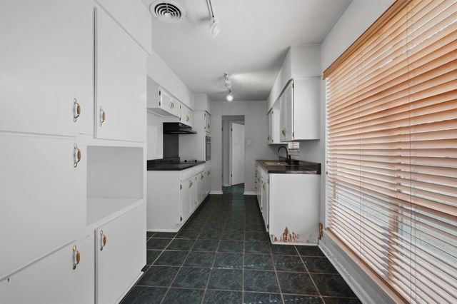 124 Mark Drive, Denison, TX 75021