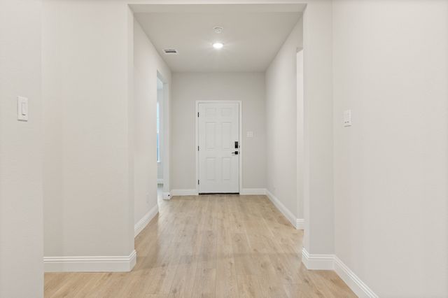 209 Briarwood Drive, Nevada, TX 75173