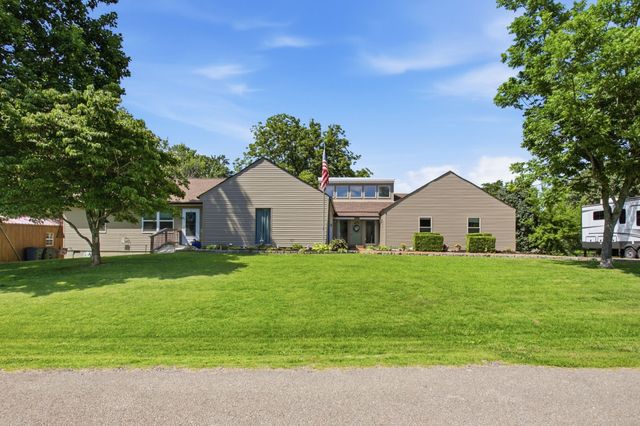 1330 Chippendale Circle, Columbia, TN 38401