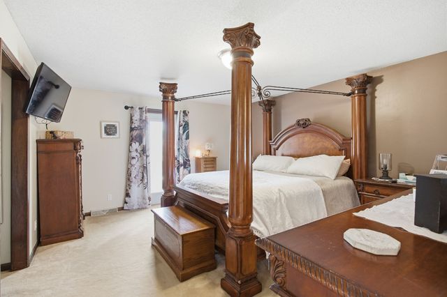 1330 Chippendale Circle, Columbia, TN 38401