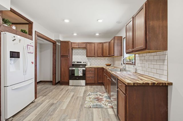 1330 Chippendale Circle, Columbia, TN 38401