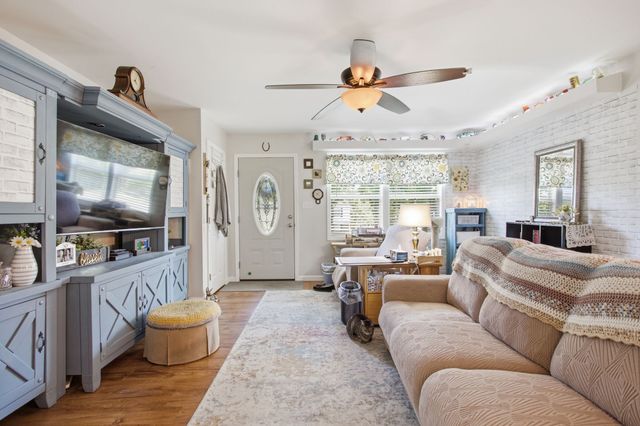 1330 Chippendale Circle, Columbia, TN 38401