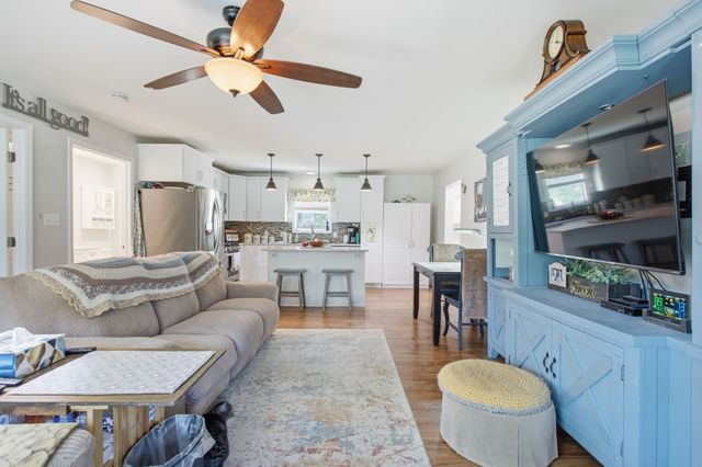 1330 Chippendale Circle, Columbia, TN 38401
