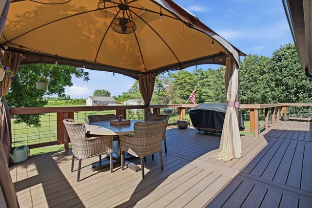 1330 Chippendale Circle, Columbia, TN 38401