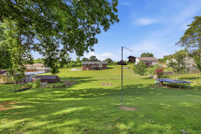 1330 Chippendale Circle, Columbia, TN 38401