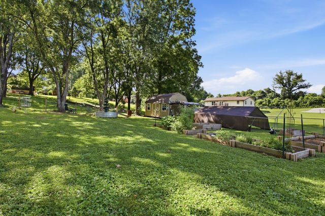 1330 Chippendale Circle, Columbia, TN 38401