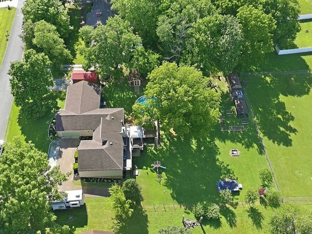 1330 Chippendale Circle, Columbia, TN 38401