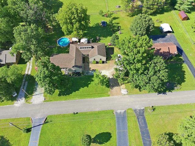1330 Chippendale Circle, Columbia, TN 38401