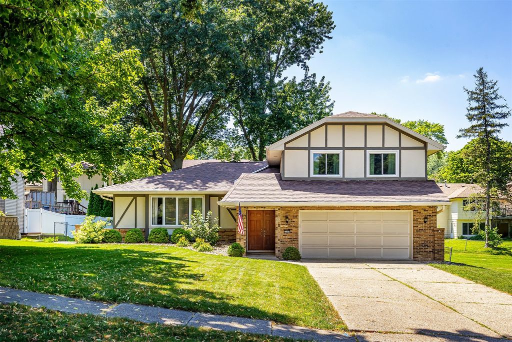 3708 SW 29th Street, Des Moines, IA 50321