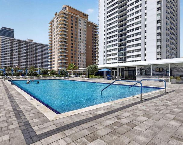 1890 S Ocean Drive 702, Hallandale Beach, FL 33009