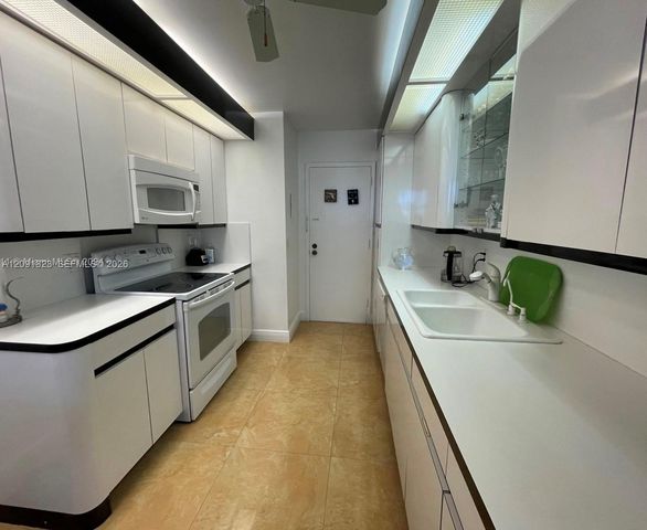 1890 S Ocean Drive 702, Hallandale Beach, FL 33009