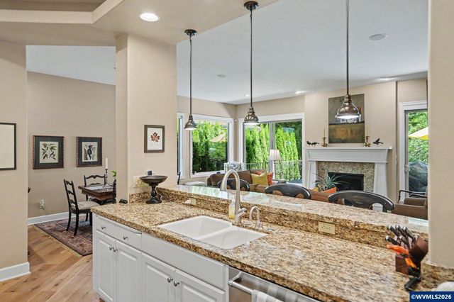 3348 Championship Dr S, Salem, OR 97302