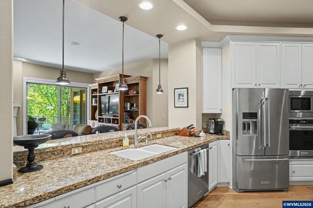3348 Championship Dr S, Salem, OR 97302