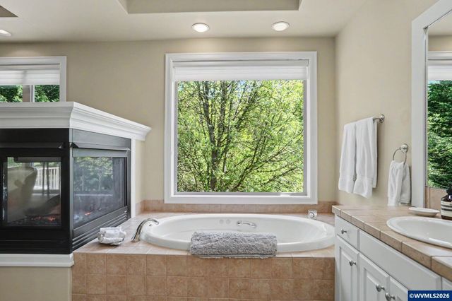 3348 Championship Dr S, Salem, OR 97302