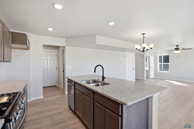 251 N VALLEY DR, Rapid City, SD 57703