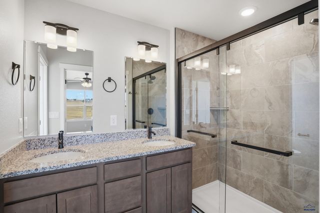 251 N VALLEY DR, Rapid City, SD 57703