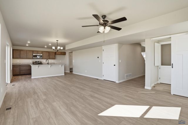 251 N VALLEY DR, Rapid City, SD 57703