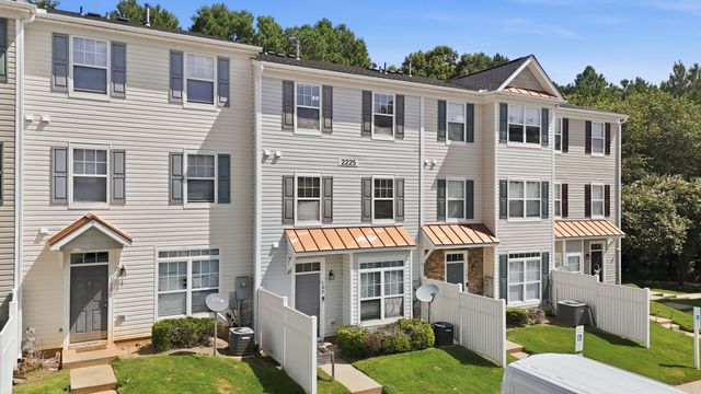 2225 Raven Road 104, Raleigh, NC 27614