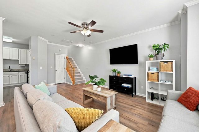 2225 Raven Road 104, Raleigh, NC 27614