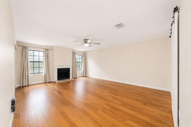 9850 Pagewood Lane 1305, Houston, TX 77042