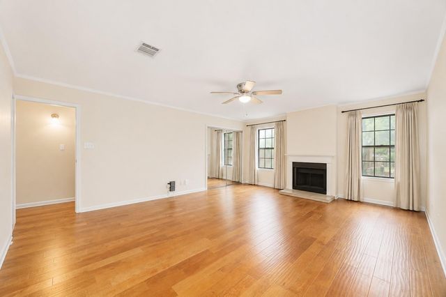 9850 Pagewood Lane 1305, Houston, TX 77042
