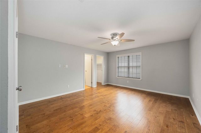 9850 Pagewood Lane 1305, Houston, TX 77042