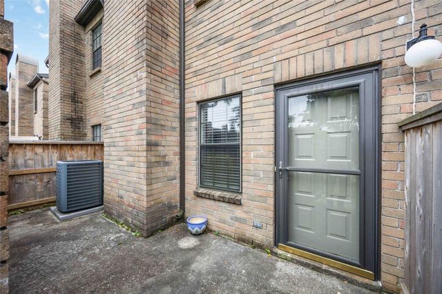 9850 Pagewood Lane 1305, Houston, TX 77042