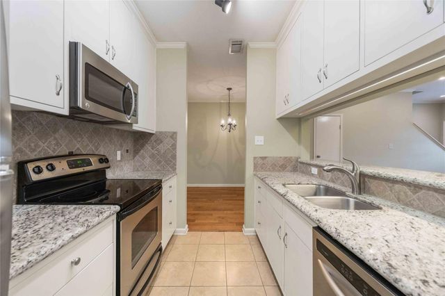 9850 Pagewood Lane 1305, Houston, TX 77042