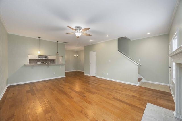 9850 Pagewood Lane 1305, Houston, TX 77042