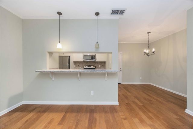 9850 Pagewood Lane 1305, Houston, TX 77042
