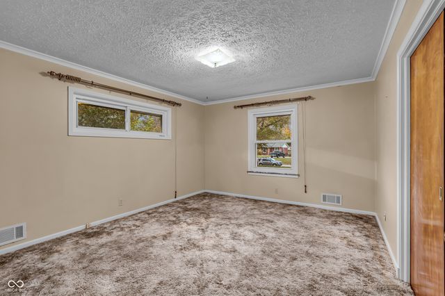 6625 E 9th Street, Indianapolis, IN 46219