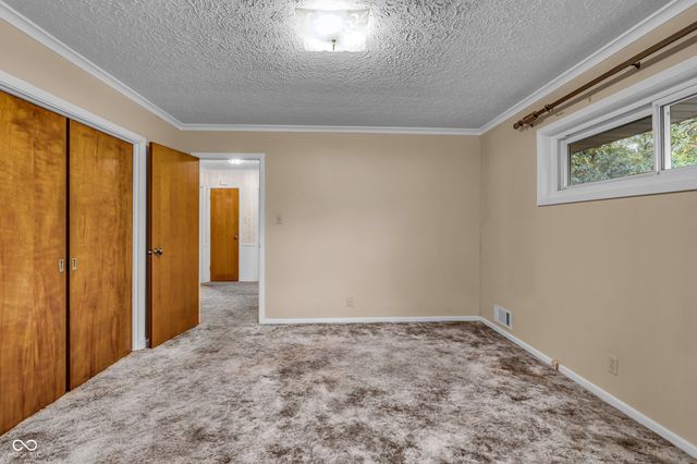 6625 E 9th Street, Indianapolis, IN 46219