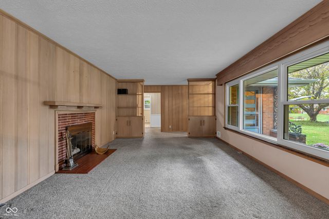 6625 E 9th Street, Indianapolis, IN 46219