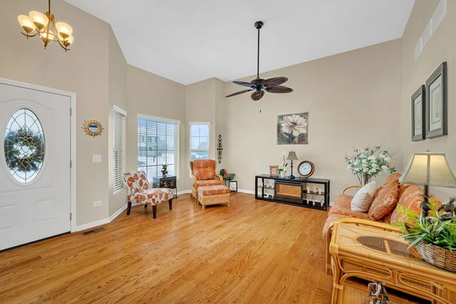 145 S Primrose Drive, Coal City, IL 60416